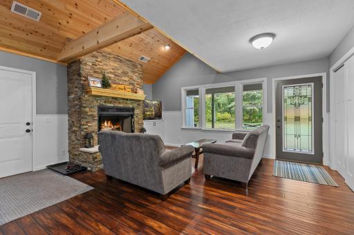 27499 W Twin Lake Drive, Pequot Lakes, MN 56472
