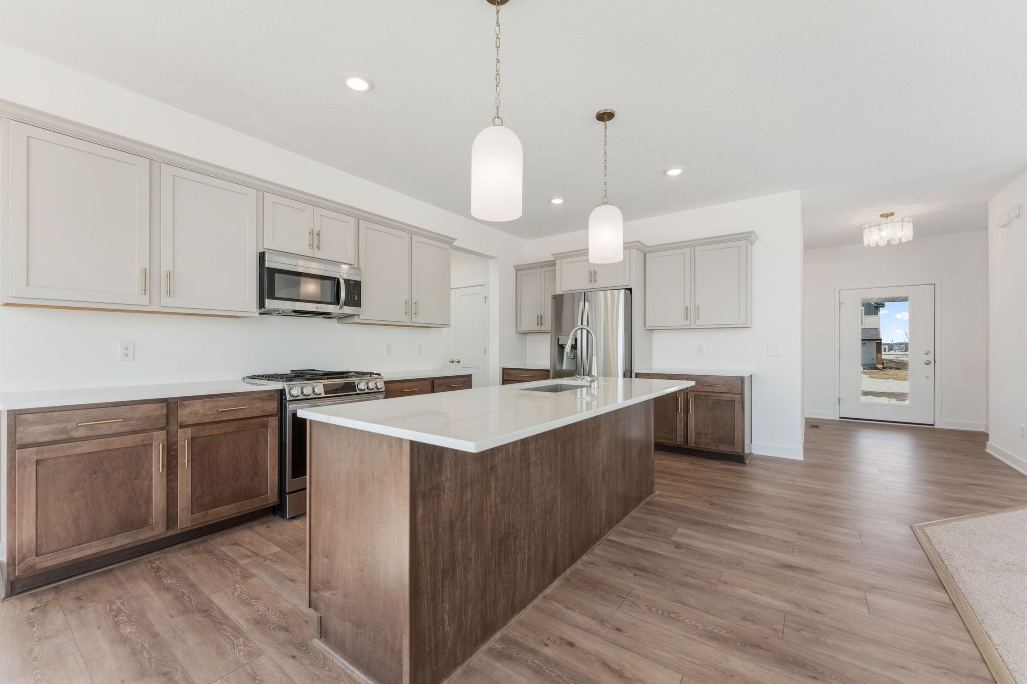 Two-tone cabinets
