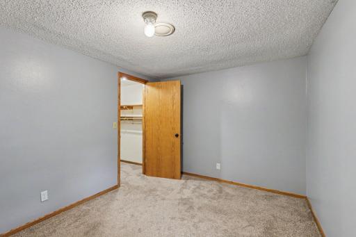 231 Longfellow Street NE, Fridley, MN 55432