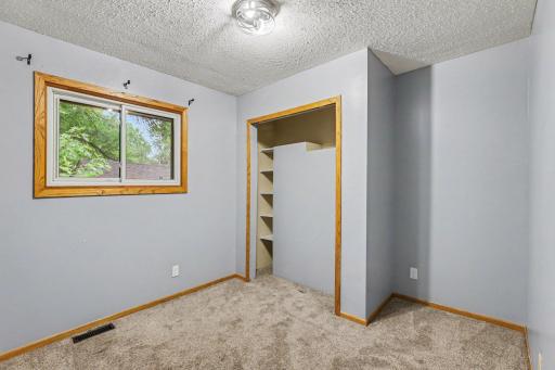 231 Longfellow Street NE, Fridley, MN 55432