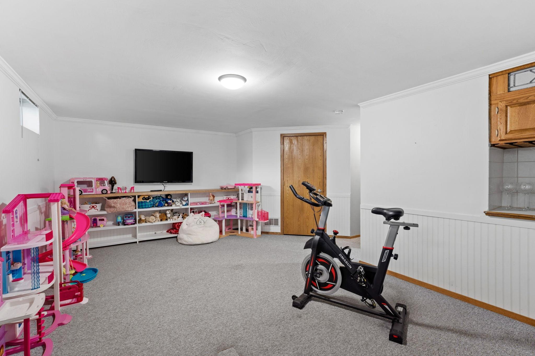 46-web-or-mls-6008 114th Ln N-46.jpg