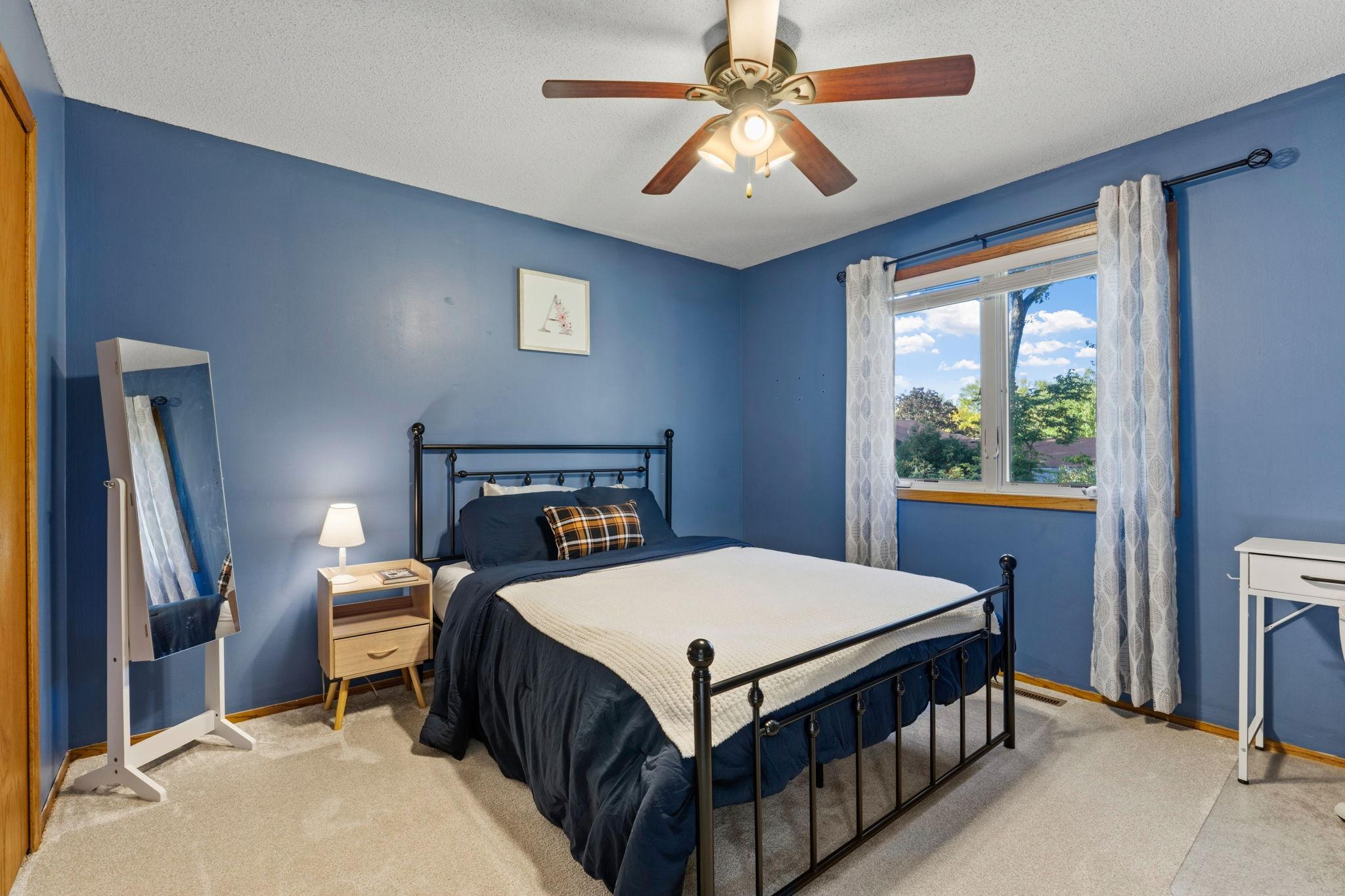 41-web-or-mls-6008 114th Ln N-41.jpg