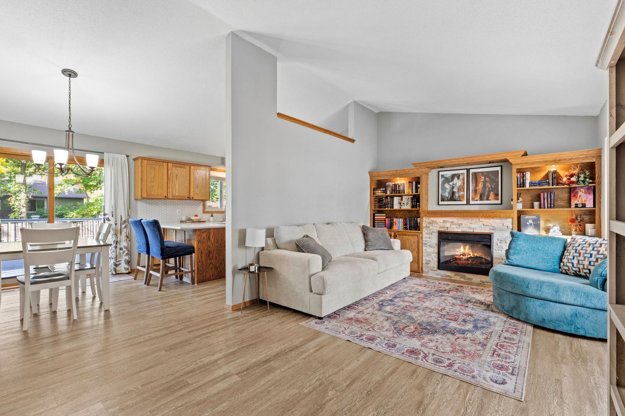 16-web-or-mls-6008 114th Ln N-16.jpg