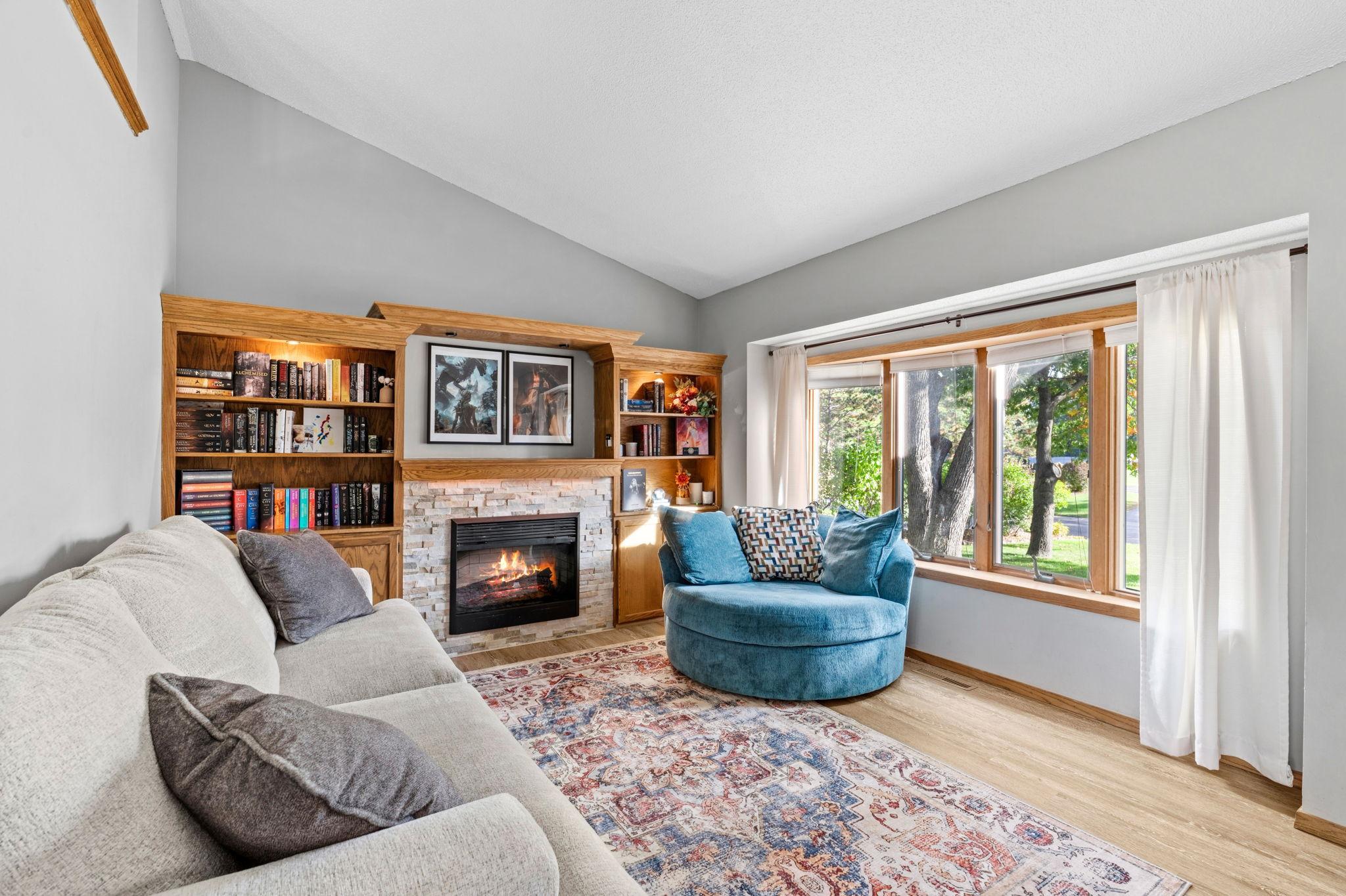 18-web-or-mls-6008 114th Ln N-18.jpg