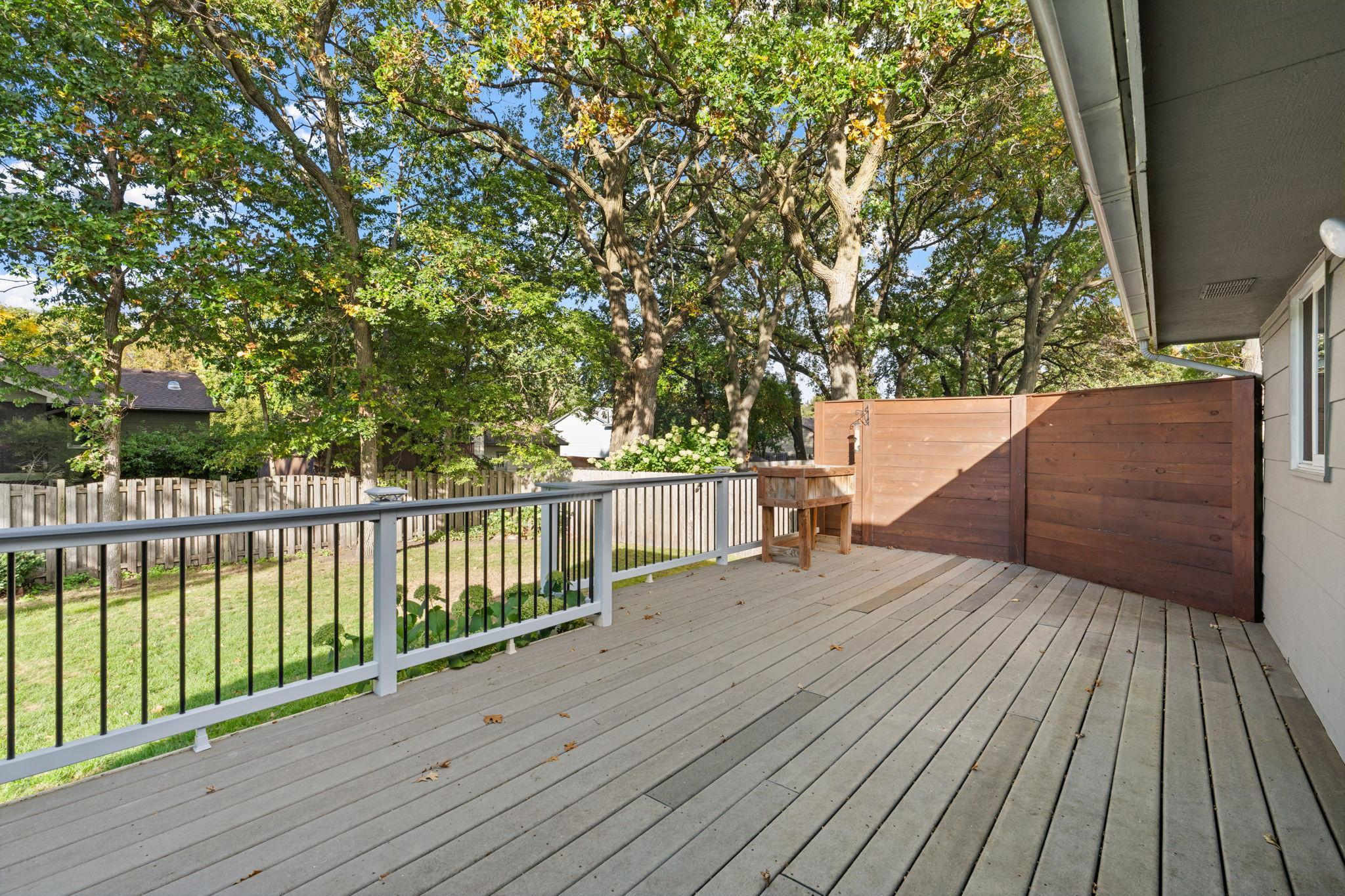 13-web-or-mls-6008 114th Ln N-13.jpg