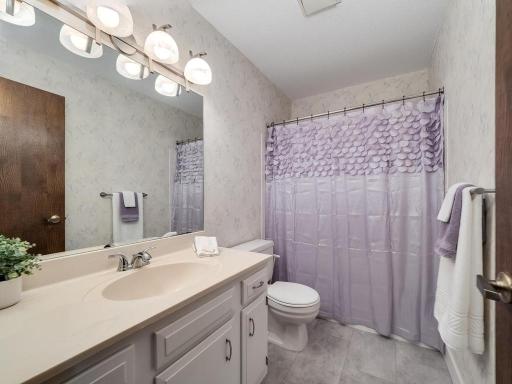 9700 Portland Avenue S, 331, Minneapolis, MN 55420