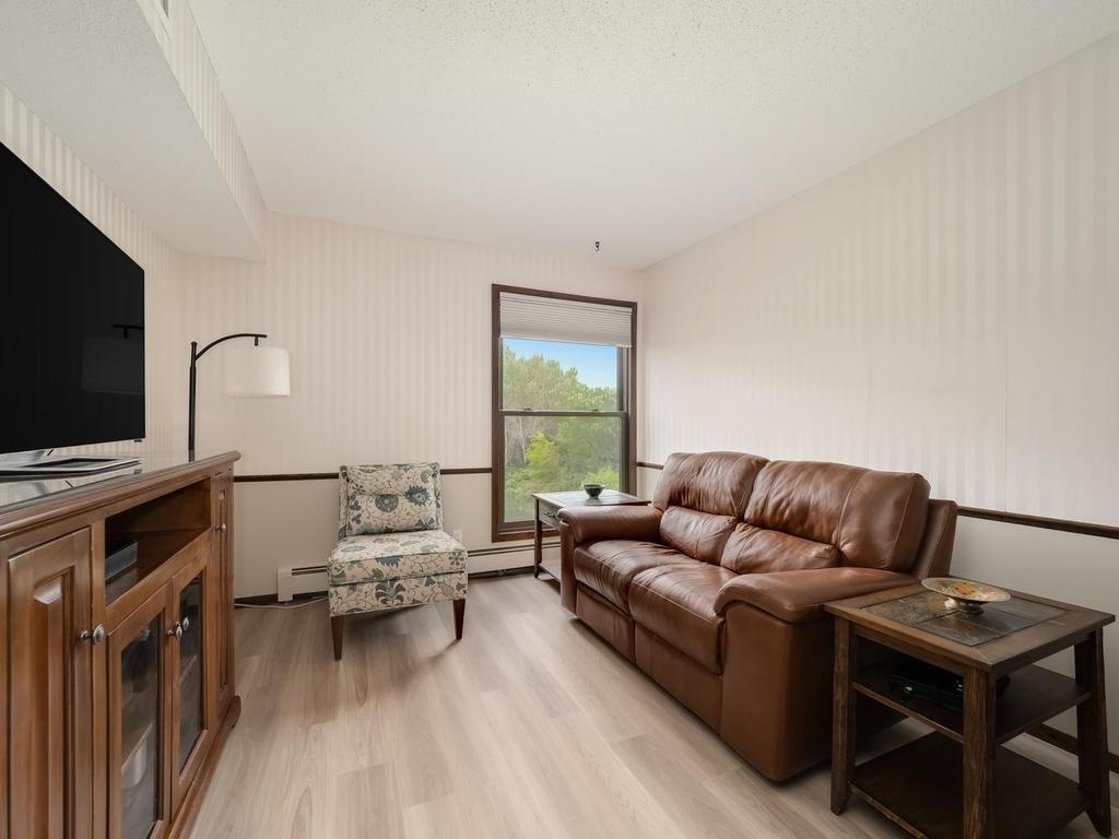 016-068-Bedroom-1024x768.jpg