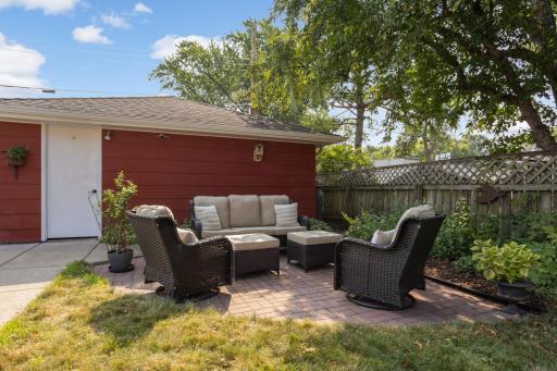 3740 Perry Avenue N, Robbinsdale, MN 55422