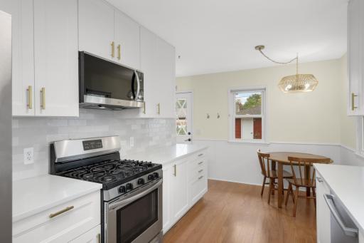 3740 Perry Avenue N, Robbinsdale, MN 55422
