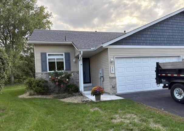 667 35th Street W, Hastings, MN 55033