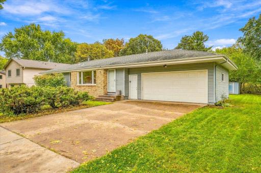 5230 Oconnell Drive, Saint Paul, MN 55112