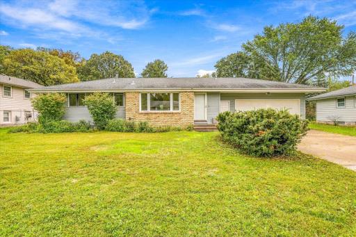 5230 Oconnell Drive, Saint Paul, MN 55112