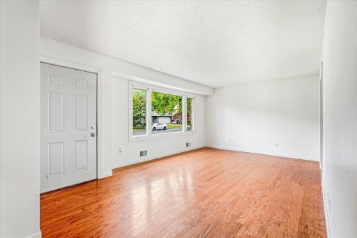 5230 Oconnell Drive, Saint Paul, MN 55112