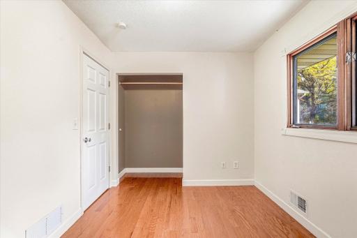 5230 Oconnell Drive, Saint Paul, MN 55112
