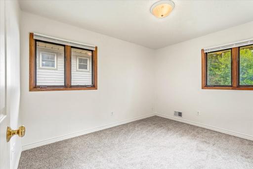 5230 Oconnell Drive, Saint Paul, MN 55112
