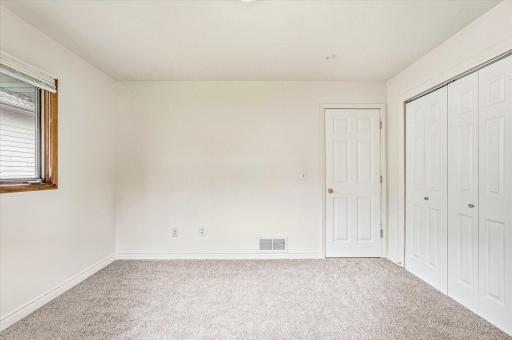 5230 Oconnell Drive, Saint Paul, MN 55112