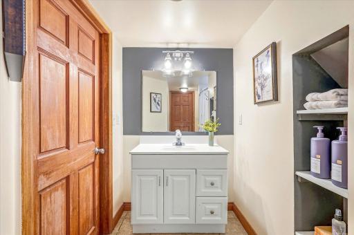 5230 Oconnell Drive, Saint Paul, MN 55112