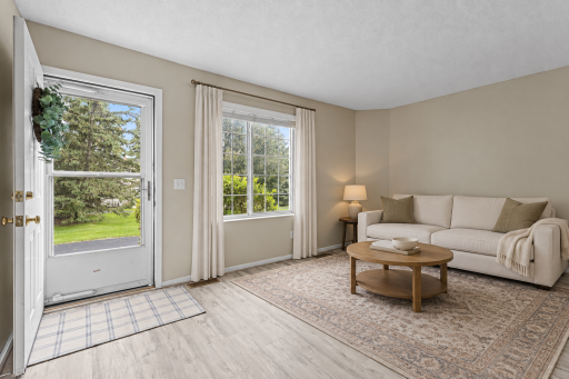 13092 Murdock Terrace, Eden Prairie, MN 55347