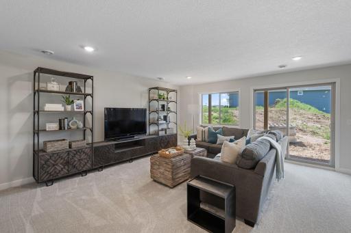 17755 Ellsworth Drive, Lakeville, MN 55044