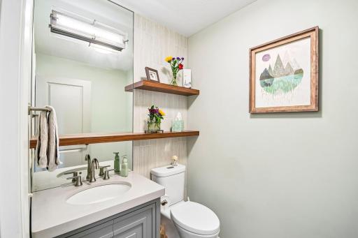 1075 Fallbrook Lane, Woodbury, MN 55125