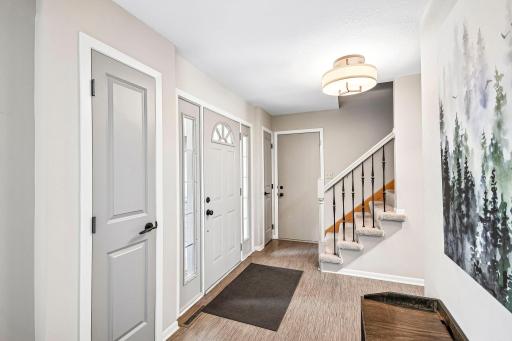 1075 Fallbrook Lane, Woodbury, MN 55125