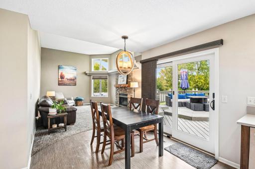 1075 Fallbrook Lane, Woodbury, MN 55125