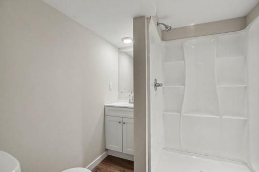 6117 France Avenue S, Edina, MN 55410