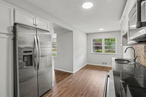 6117 France Avenue S, Edina, MN 55410