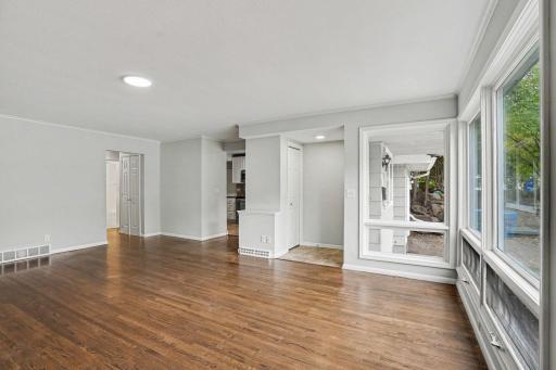 6117 France Avenue S, Edina, MN 55410