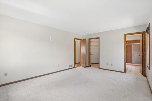 8912 Vincent Place, Minneapolis, MN 55431