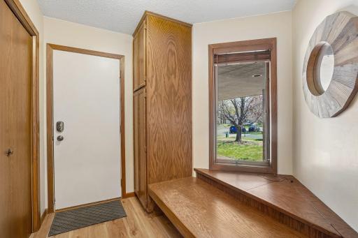8912 Vincent Place, Minneapolis, MN 55431