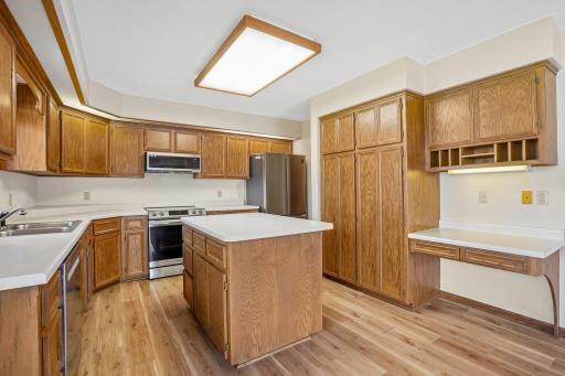 8912 Vincent Place, Minneapolis, MN 55431