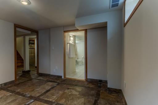 6938 5th Avenue S, Richfield, MN 55423