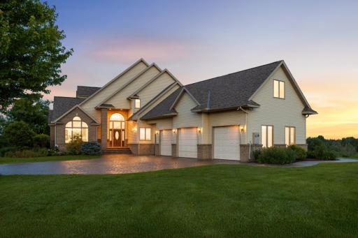 9721 Frontier Lane, Lakeville, MN 55044