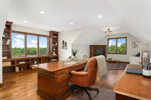 9721 Frontier Lane, Lakeville, MN 55044