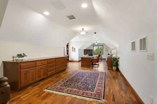 9721 Frontier Lane, Lakeville, MN 55044