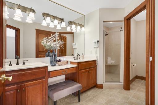 9721 Frontier Lane, Lakeville, MN 55044