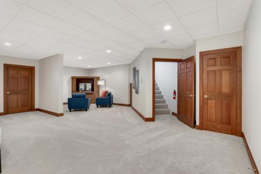 9721 Frontier Lane, Lakeville, MN 55044