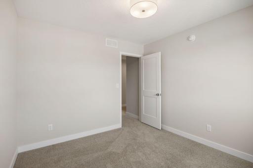 17924 Headwaters Drive, Lakeville, MN 55044