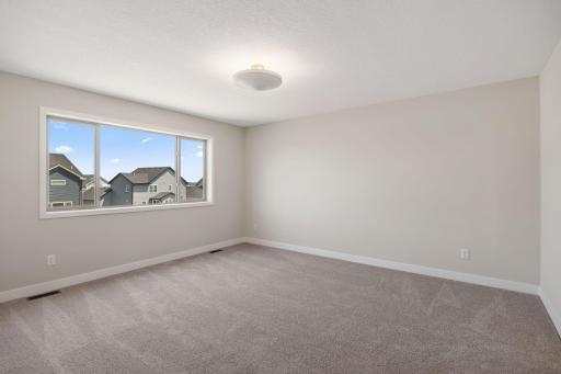 17924 Headwaters Drive, Lakeville, MN 55044