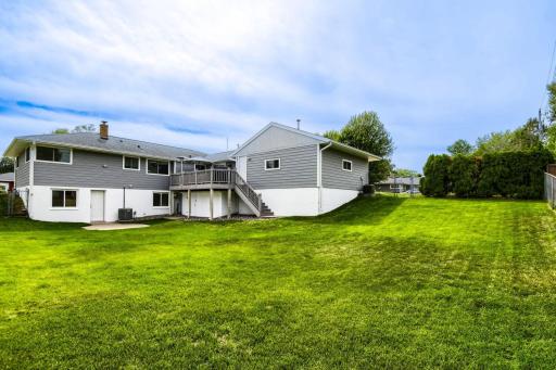 Huge fully fenced backyard--note the lockable dry storage under the deck