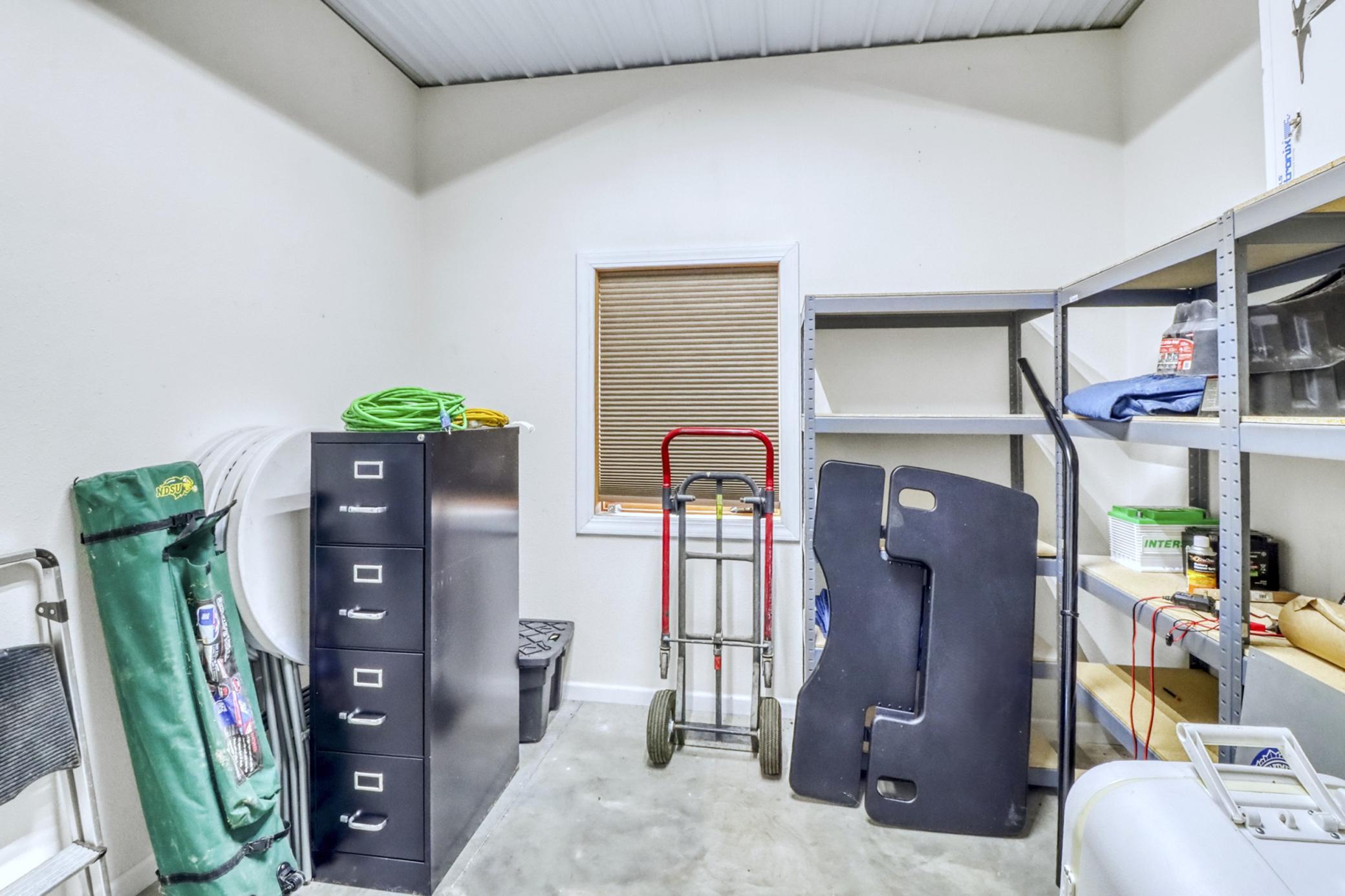 Office1_2.JPG