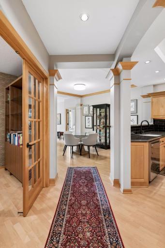11460 Fairfield Road W, 103, Minnetonka, MN 55305