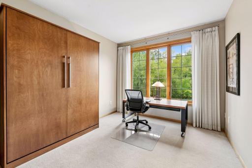 11460 Fairfield Road W, 103, Minnetonka, MN 55305