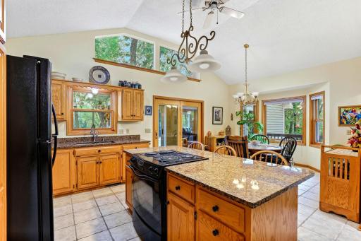 Open Layout Ready to Entertain at the Lake!