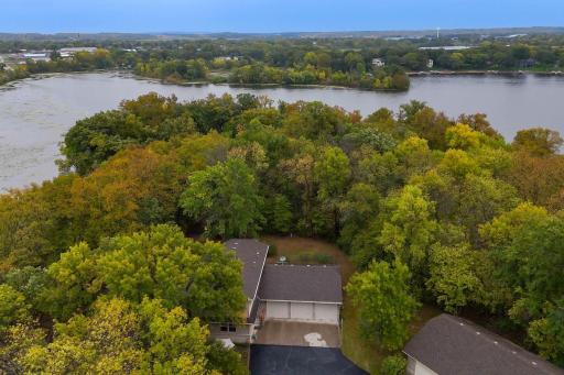 Fully Recreational Lake Chain with Restaurants, Sandbars, and Great Fishing