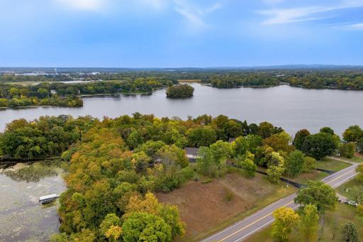 Almost Impossible to find this Much Lake Frontage!