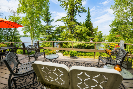 Your Private Deck Overlooking Rainy Lake