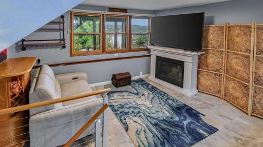 5565 N Shore Drive, Eau Claire, WI 54703