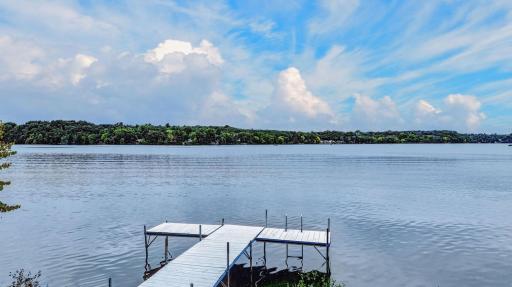 5565 N Shore Drive, Eau Claire, WI 54703